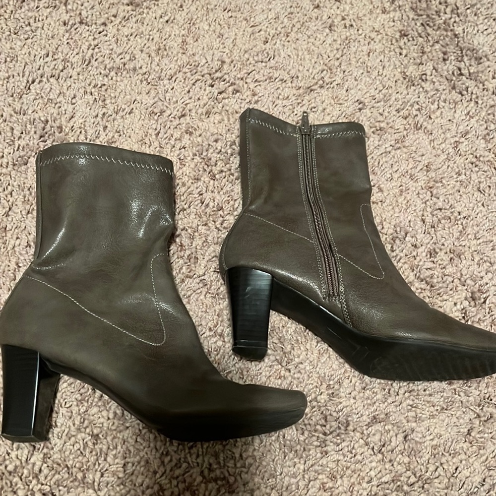 Tannish grey boots